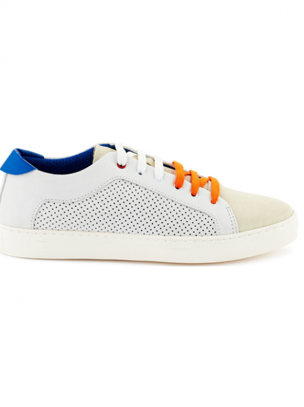 Sepatu Sneaker dengan Aksen Tali Warna-warni